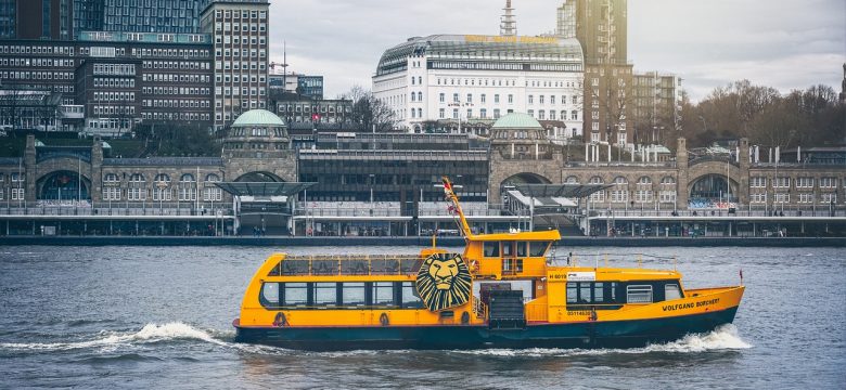 Hamburg auf zwei Rädern: Fahrradtouren durch die Stadt